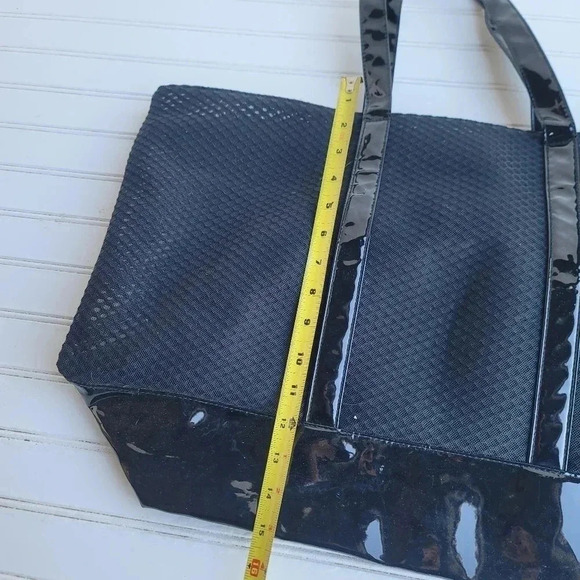 VICTORIA’S SECRET Spellout Mesh Weekender Tote Bag Summer Black Full Zip Close L - Picture 8 of 12